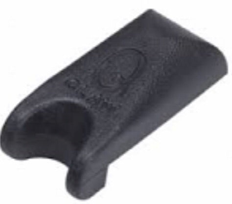 Q Claw Cue Holder - Holds 1’Cues - 4 Color Options